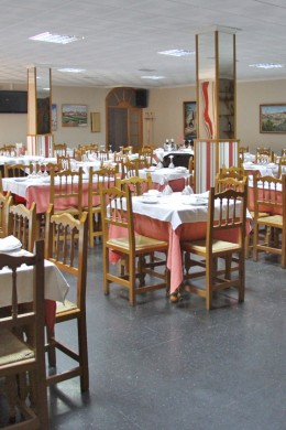Salón Extrem - Restaurante El Cruce - Alcalá del Júcar