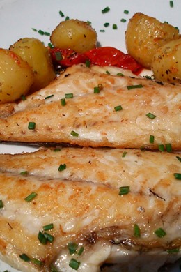 dorada-a-la-plancha - Restaurante El Cruce - Alcalá del Júcar
