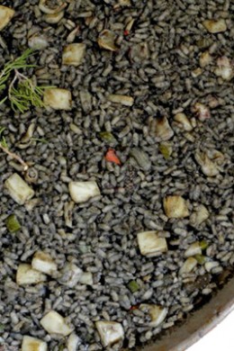 paella-arroz-negro - Restaurante El Cruce - Alcalá del Júcar