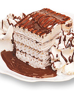 tarta-helada-contesa - Restaurante El Cruce - Alcalá del Júcar